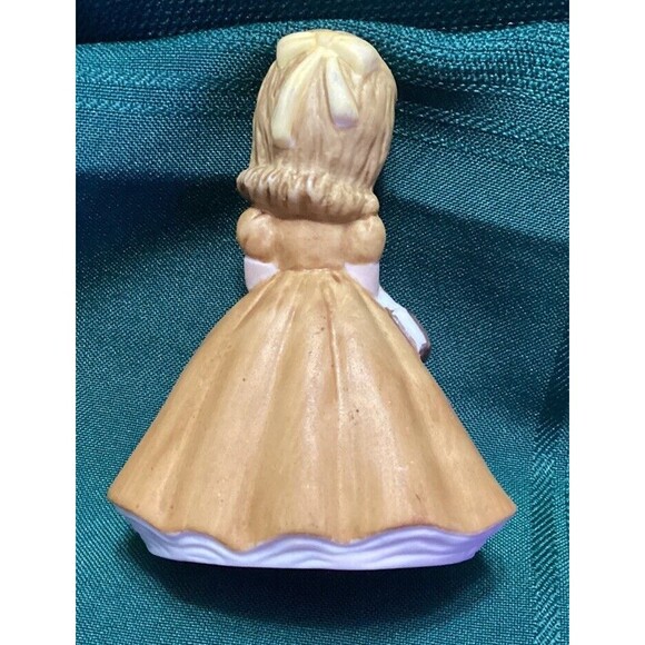 Josef Original September 1974 Schoolgirl With Apple George Good Figurine 3.5” - Picture 3 of 8